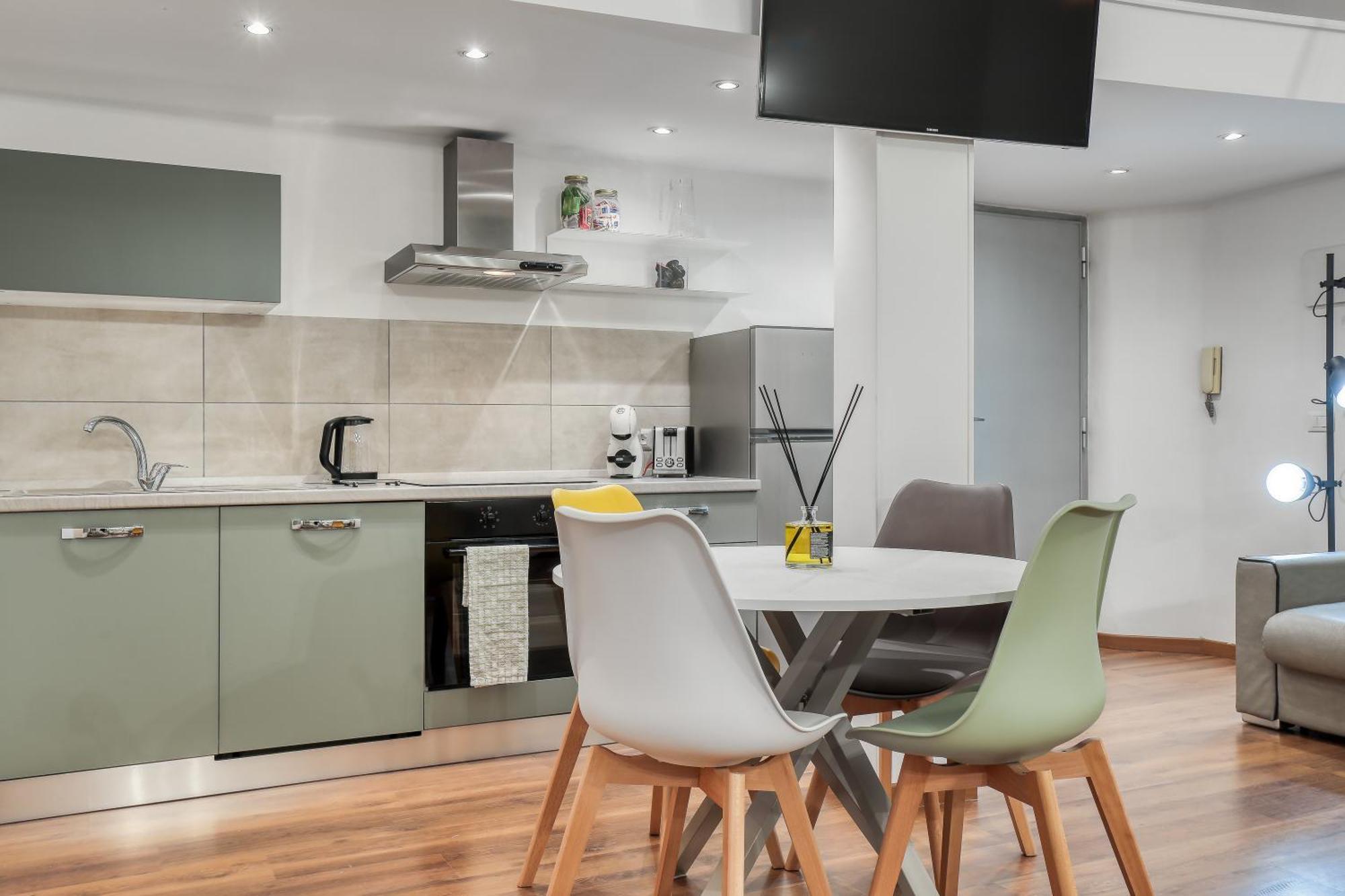 Atrhome Essential Loft Canova * Rom